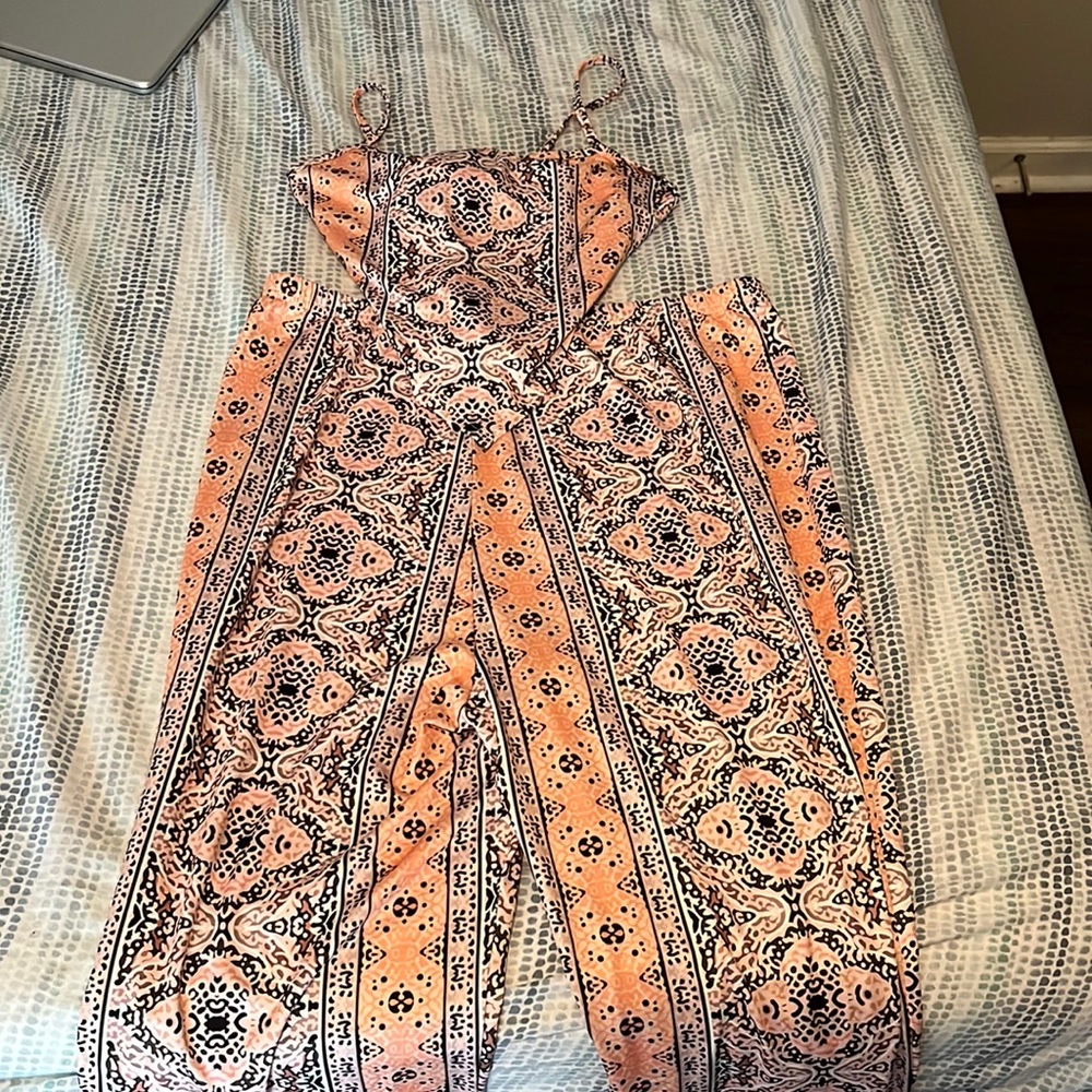 Two piece set, adjustable tie top and flare out pants